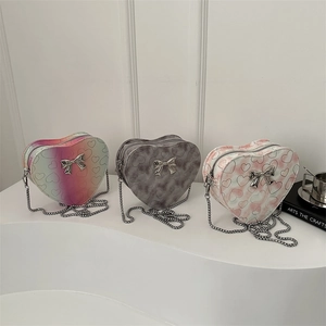 Herzförmige Umhängetasche Für Damen PU Leder Mit Metallschleife Süßer Y2K Stil Herzmuster Ketten Schultertasche