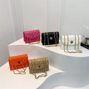 Women Shoulder Bag PU Leather Diamond Quilted Metal Chain Strap Square Crossbody Bag Elegant Twist Lock Trendy Handbag