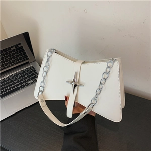Sac Bandoulière En Cuir PU Forme Papillon Avec Boucle Étoile En Métal Style Rue Y2K Chaîne Épaule Sac Sous Le Bras Femmes