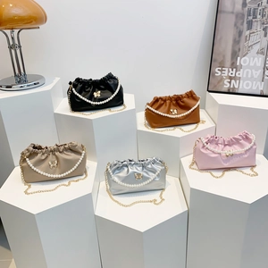 Borsa A Spalla Pieghettata Nuvola Da Donna Pelle PU Fibbia Farfalla Catena Künstliche Perle Tracolla Elegante Moda Mano