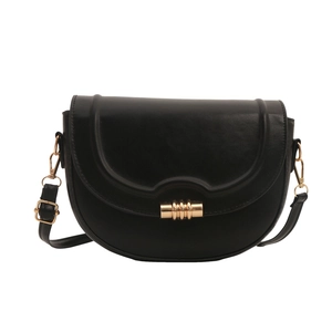 Minimalistische schwarze Satteltasche aus Kunstleder mit goldenem Drehverschluss Damen