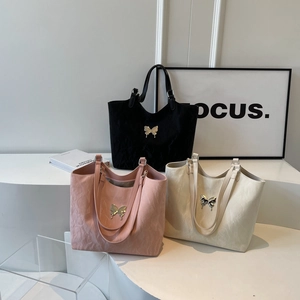 Large Capacity Women Tote Bag Wrinkled PU Leather Shoulder Bag With Metal Butterfly Decor Trendy Handbag For School Work