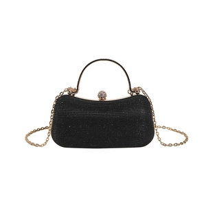 Pochette de soirée pailletée noire avec poignée dorée et bandoulière en chaîne