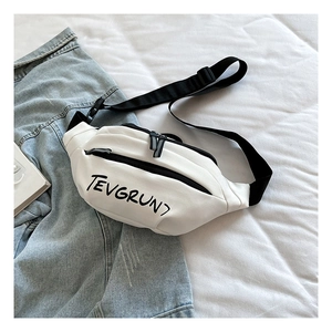 Sac de poitrine blanc en tissu Oxford avec imprimé lettres et sangle réglable femme