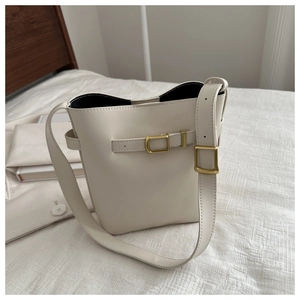 2024 stylish white PU leather bucket bag with gold buckle and adjustable strap