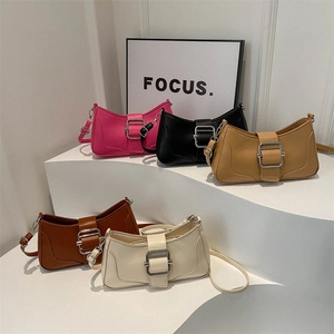 Sac Baguette Pour Femmes Cuir PU Minimaliste Sac À Épaule Sous Le Bras Grande Boucle Argentée Rétro Sac Bandoulière