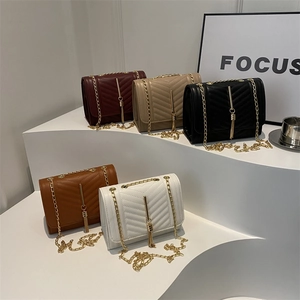 Women Chevron Quilted Shoulder Bag PU Leather Gold Chain Crossbody Small Square Handbag With Tassel Elegant Fashion