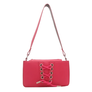 Sac sous les bras tendance en cuir verni rose fuchsia avec lacets style corset et œillets