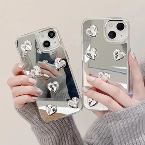 Coque iPhone miroir argenté avec clous en forme de cœur 3D métalliques pour femme