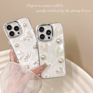 Elegante iPhone 16 Plus Hülle mit 3D-Schleife, Herzen und Perlen auf Wellenmuster