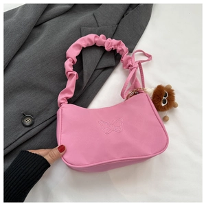 Sac à bandoulière rose avec broderie papillon délicate et poignée plissée chic