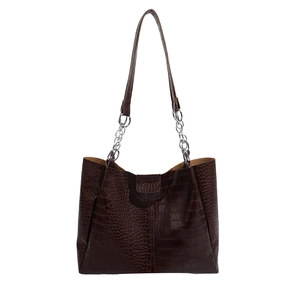 Dunkelbraune Shopper-Tasche in Krokodil-Optik mit silberner Kette und großem Stauraum