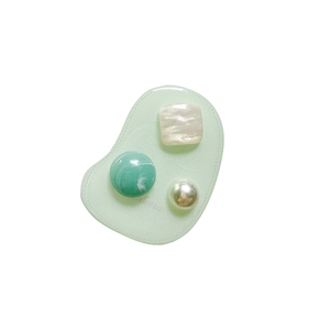 Light green irregular phone socket stand with pearl and marble bead inlays