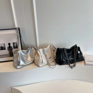 Sac Baguette Femmes Cuir PU Texture Plissée Chaîne Rabat Grande Capacité Sac Sous Les Aisselles Mode