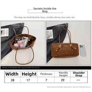 Detailed size guide for leopard print tote bag with width height and handle measurements