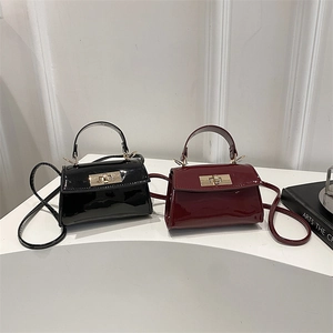 Mini Handtasche Damen Lackleder Umhängetasche Goldener Drehverschluss Retro Schultertasche Quadratische Tasche