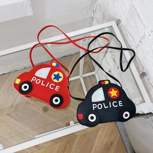 Sac bandoulière voiture de police pour enfants en rouge et noir avec bandoulière