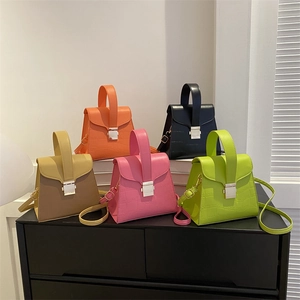 Sac À Main Femme Motif Crocodile Mode Cuir PU Mini Sac À Épaule Trapèze Avec Boucle Métallique Sac Bandoulière Tendance
