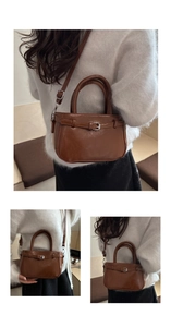 Détails d'un sac bandoulière en cuir PU marron avec boucle décorative et fine bandoulière