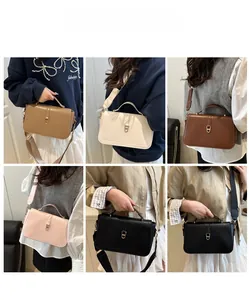Collage di borse a tracolla in pelle PU multicolore con varie opzioni di stile per donna
