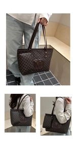 Detailansicht braune Monogramm-Einkaufstasche mit M-Logo-Prägung und kleiner Tasche