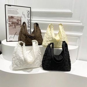 Star Quilted Shoulder Bag Lightweight Nylon Hobo Large Capacity Adjustable Strap Japanese Casual Chic Women