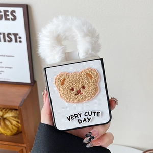 Coque Samsung Galaxy Z Flip en cuir blanc avec ours en peluche et poignée
