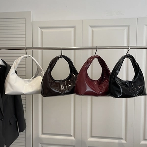 Retro Hobo Bag Shiny PU Leather Underarm Handbag Minimalist Crescent Tote For Women Fashion Commuter