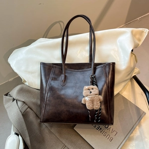 Trendy Korean Style PU Leather Tote Bag Large Capacity Minimalist Underarm Shoulder Bag For Women Commute Handbag With Bear Pendant