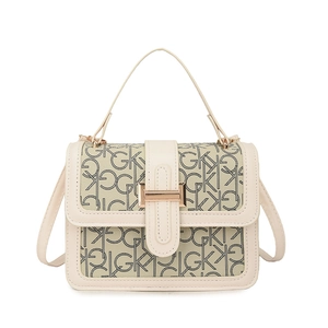 Sac à main beige carré avec monogramme GK et boucle dorée élégante de style vintage