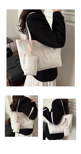 White large-capacity tote bag set with wavy embroidery and small hanging pouch detail