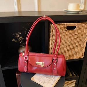 Sac à main bowling rouge vintage en cuir PU avec breloque cœur et longues poignées