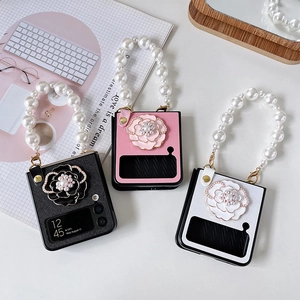 Coque luxe pour Samsung Z Flip avec fleur de camélia et dragonne en perles élégante