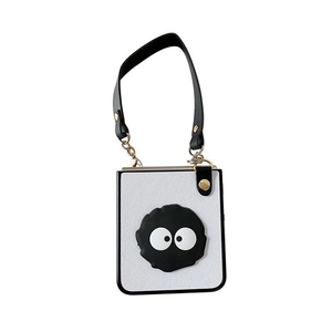 Weiße Mini-Tasche mit Rußmännchen-Design und schwarzem Riemen für Samsung Z Flip 4/3
