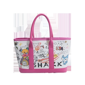 Sac seau en toile graffiti avec bordure en cuir rose et illustrations artistiques