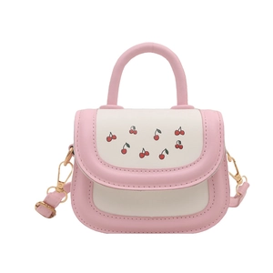 Sac à main carré rose et blanc avec motif cerises, porté main ou bandoulière