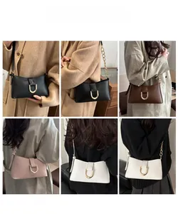 Collage de sacs baguette chics en noir, marron, rose et blanc sur des modèles