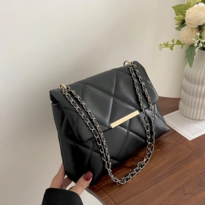 Women Quilted Crossbody Bag PU Leather Golden Chain Shoulder Bag Elegant Flap Small Square Bag Fashionable Versatile