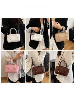 Collage de sacs à main carrés chics en plusieurs couleurs portés par un mannequin