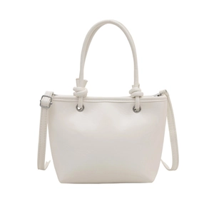 Sac seau minimaliste en cuir blanc avec poignée nouée et bandoulière réglable