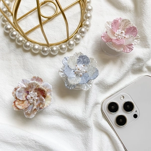 Exquisite floral collapsible phone socket with pearl center and iridescent petal finish