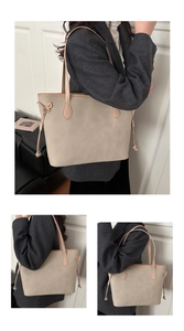 Tre viste di una grande borsa tote beige opaca che mostra dimensioni e dettagli del coulisse