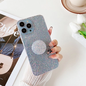 Dettaglio della cover glitterata blu per iPhone 16 Pro Max con supporto pieghevole