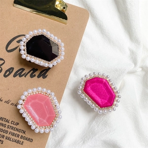 Foldable phone socket stand set with pearls and rhinestones in pink and black gems