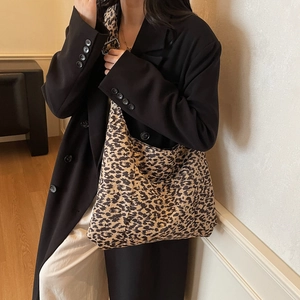 Large leopard print hobo tote bag for women, stylish crossbody bag for daily commuting