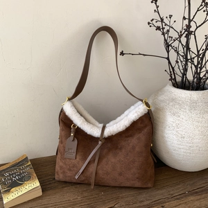 Borsa A Spalla Retro In Camoscio PU Da Donna Con Bordo In Ecopelliccia Motivo Monogramma Goffrato Borsa Sottobraccio