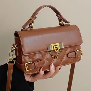 Gesteppte PU Leder Schulter Umhängetasche Für Damen Mit Metallkettenschloss Tragegriff Retro Minimalistisch Vielseitig