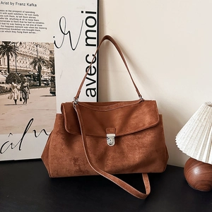 Vintage Suede Shoulder Bag For Women Large Capacity Matte Flap Hobo Bag With Silver Buckle Contrast Stitching French Retro