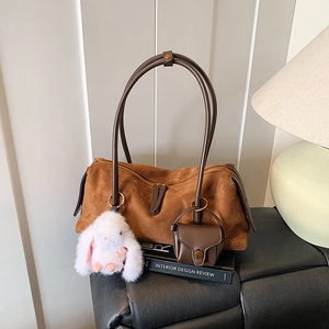 Retro Wildleder Unterarm Schultertasche Für Frauen Große Kapazität Boston Tasche Mit Hasenanhänger Und Mini Beutel Zubehör