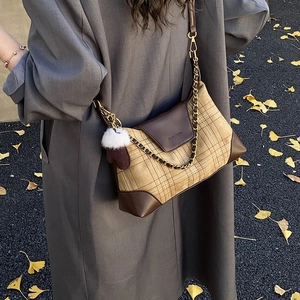 Retro plaid crossbody dumpling bag with leather trim and gold chain strap for women